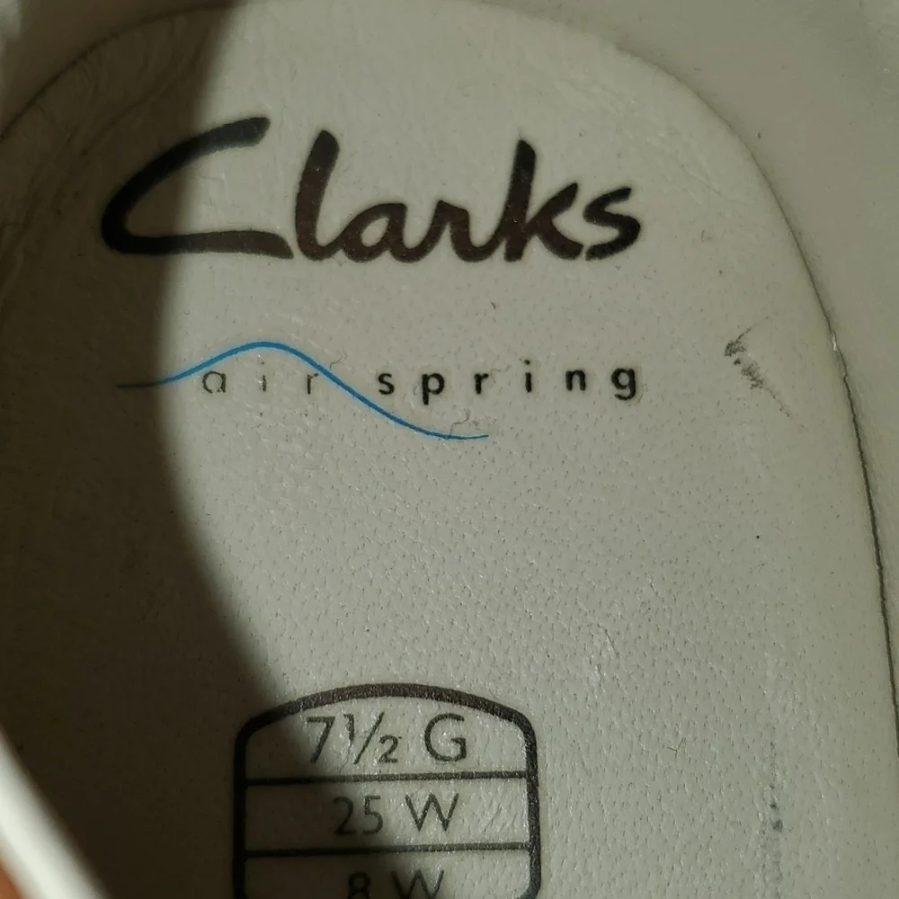 Clarks shoes size 8 w us air springs brown leather upper dress shoes